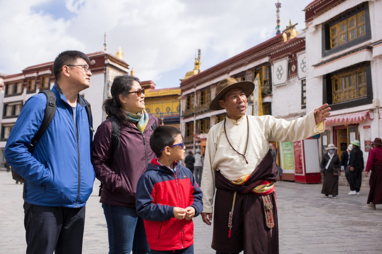 Tibet Family Tours: Age Rules, Kid-Friendly Routes, and What Parents Need to Plan
