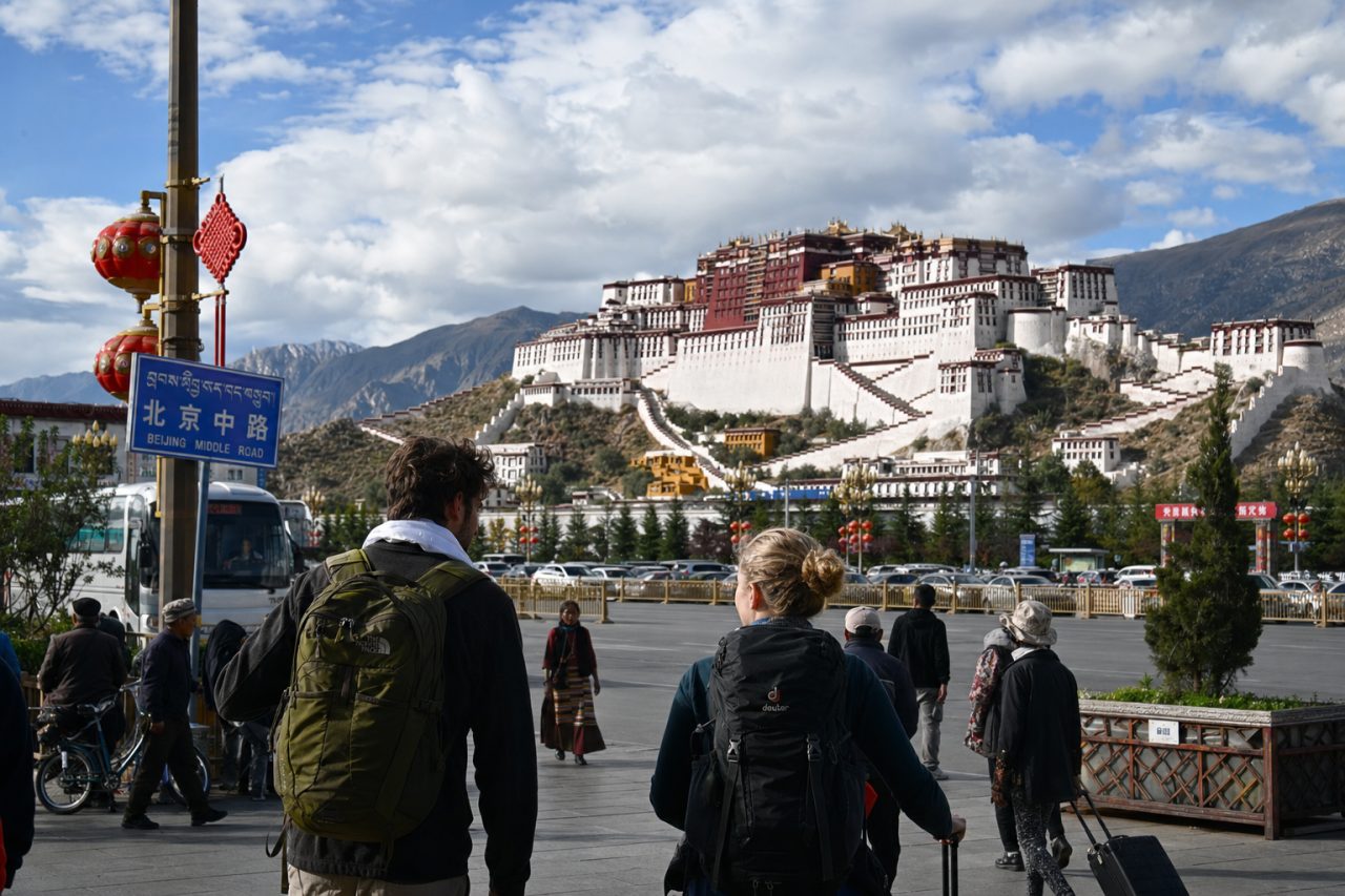 Are Tibet Tour Guides Mandatory for Canadian Citizens? Rules, Permits, and What to Expect