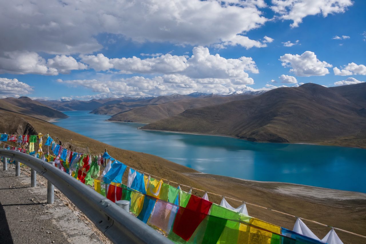 Yamdrok Lake viewpoint in Tibet